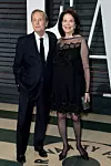 Sa suprugom Sherry Lansing na Vanity Fair Oscar partyju 2017. godine