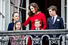 Princeza Mary s djecom.