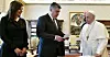 Sanja Musić Milanović i Zoran Milanović s papom Franjom.