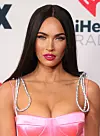 Megan Fox se prije važnih izlazaka pobrine i za pore