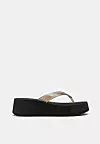 Eva japanke s platformom - 25,99 eura