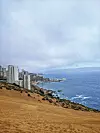 Concón ima nevjerojatne vizure - s neboderima koji ‘izlaze‘ iz oceana i dinom usred grada