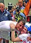 Strastveno je pratila rukomet, a na reprezentativnoj utakmici u Osijeku kapetan Domagoj Duvnjak darovao joj je majicu.
