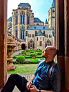 U vrtu katedrale svetog Petra u Trieru.