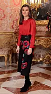 Kraljica Letizia ovog se puta odlučila outfit začiniti hit bojom sezone i nije pogriješila