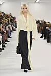 Givenchy kolekcija predlaže eleganciju temeljenu na korporativnom stilu