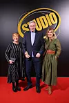 Dobitnik Zlatnog Studija za životno djelo Goran Milić sa suprugom Anom i Mirjanom Hrgom
