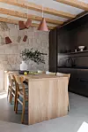 U kući prevladavaju nježne nijanse s naglašenim detaljima