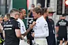 Brad Pitt i Lewis Hamilton na setu