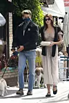 Austin Butler i Kaia Gerber viđeni su u šetnji s psom u Los Felizu.