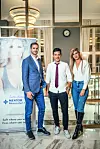 Dr. Mladen Duduković cijeni samo implantate za grudi Mentor, koje su predstavili Boris Gulić, voditelj razvoja tržišta, i prodajna predstavnica Paula Kelčec.