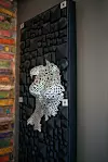 Umjetnički radijator sa ženskim poprsjem