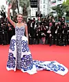 Na filmski festival u Cannesu 2022. godine, glumica je na premijeri filma 'Zauvijek mladi' privlačila poglede u senzacionalnoj plavo-bijeloj Dolce&Gabbana haljini