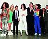 Posh Spice, kako se nazivala dok je pjevala u grupi Spice Girls, drži za ruku princa Harryja, tada tinejdžera