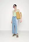 Blanche traper suknja, Zalando, 685,00 kn, 91,33 €.