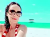 Maja Grgić na plaži - u pozadini se vidi kapelica za vjenčanja.