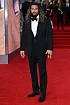 Jason Momoa u iznimno elegantnom, klasičnom odijelu