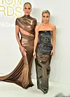 Khloe Kardashian i Kim Kardashian