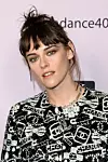 Kristen Stewart odlučila se za malo više messy i urbani look