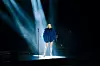 Jelena Rozga nosi tamnoplavi oversized kaput iz Envy Rooma