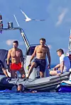 Emmanuel Macron uživio se u ulogu morskog junaka