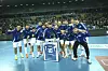 Jakov Gojun sa suigračima na svom službenom oproštaju od karijere koja će trajati do kraja sezone