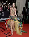 Emily Ratajkowski na Met Gali