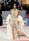 Kim na Met Gali ove godine u kreaciji modne kuće Schiaparelli.