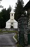 TEA CIMAS/CROPIX Crkva Svetog Antuna iz 1874. nalazi se nasuprot dvorca