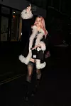 Lottie Moss tulumari kao da pandemija za nju ne postoji