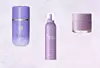 The Dewy Milk Moisturizer fluid za blistav ten s ekstraktima japanske ljubičaste riže i zelenog čaja 62 € TATCHA/ The Dream Collection ljubičasti ‘šlag’ za tuširanje s umirujućim ekstraktima afričke tratinčice i Mjesečeva kamena 10,90 € RITUALS/ Lip Sleeping Mask Taro Bubble Tea noćna maska za usne s voćnim esencijama i shea maslacem 24 € LANEIGE
