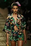 MILAN, ITALY - SEPTEMBER 22: A model walks the runway at the Dolce & Gabbana show during the Milan Fashion Week Spring/Summer 2020 on September 22, 2019 in Milan, Italy. (Photo by Andreas Rentz/Getty Images)