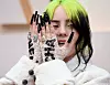 Billie Eilish jedna je od poznatih osoba koje su potaknule popularnost crnog laka za nokte