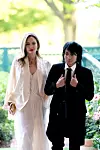 Angelina Jolie sa sinom Maddoxom dobila je pozivnicu američkog predsjednika Joea Bidena i prve dame Jill Biden