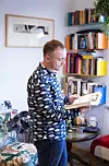 Zvonimir sada čita biografiju Eltona Johna na španjolskom jer uči taj jezik