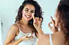 Hijaluronska kiselina još bolje djeluje uz ceramide ili glicerin