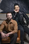 Na fotografiranju za intervju za Gloriju s glazbenikom Matijom Cvekom s kojim je snimila duet